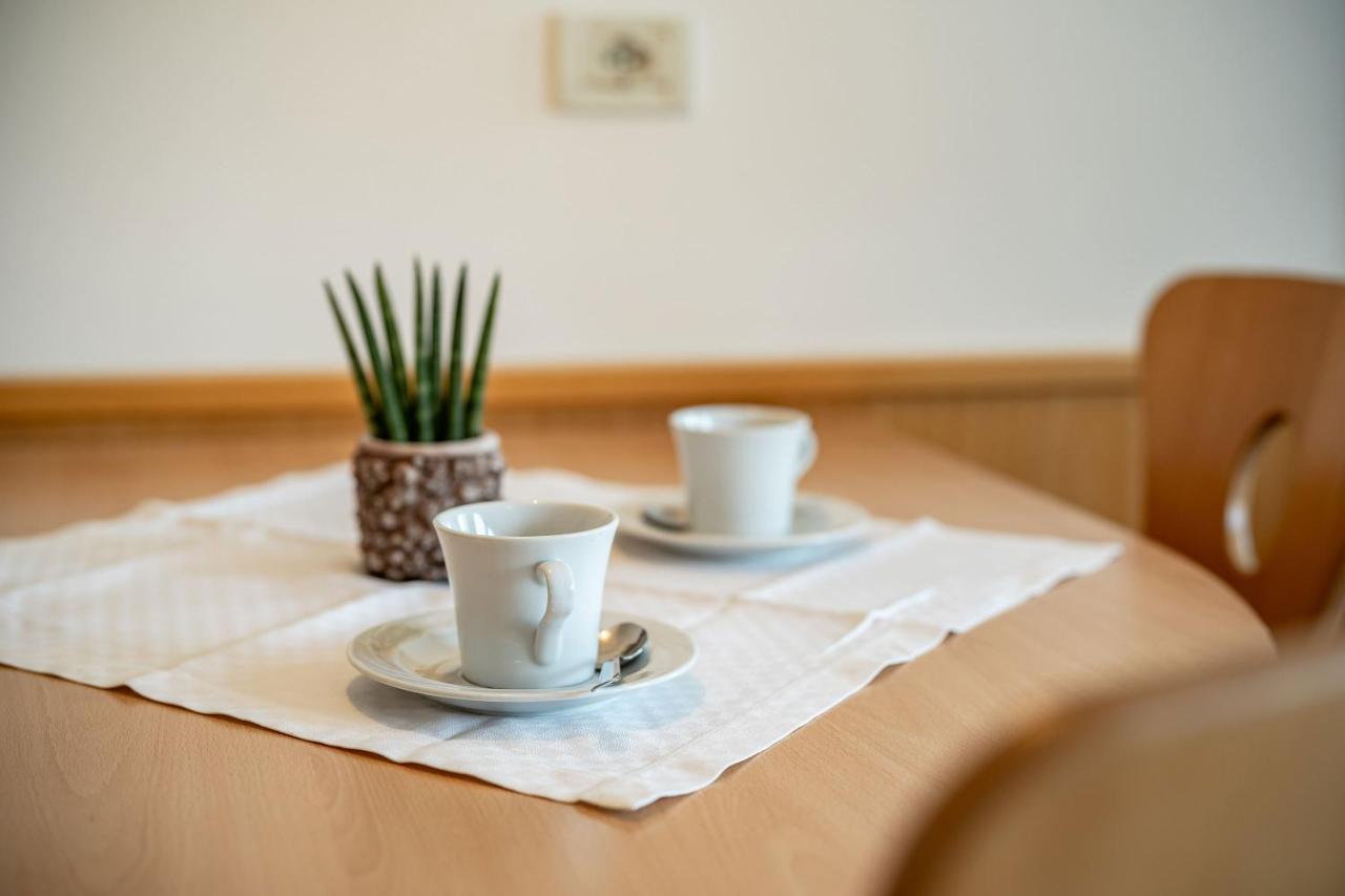 Pension Grafenau Schenna Bagian luar foto